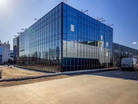 комерційна за адресою Антонова вул., 1