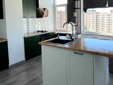 квартира за адресою Юнацька вул., 1