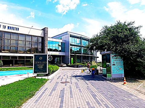 паркоместо по адресу Героев Крут , 1