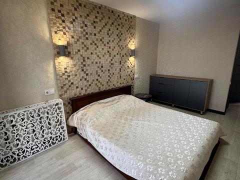 квартира за адресою Космонавтів вул., 53/1