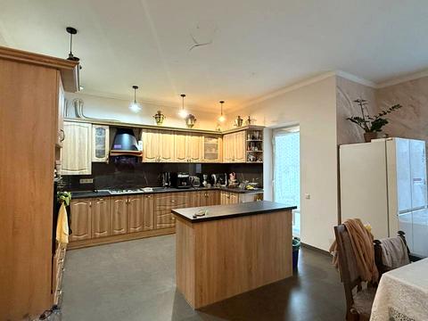 будинок за адресою Салютна вул.