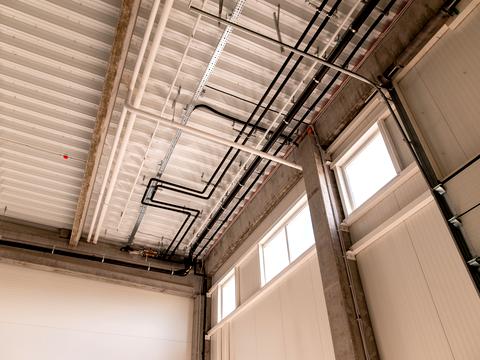 комерційна за адресою Північна вул., 1