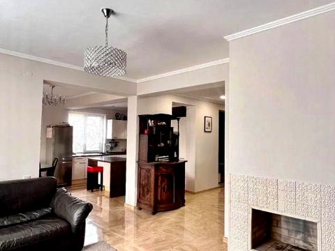 будинок за адресою с. Підрясне, Щаслива