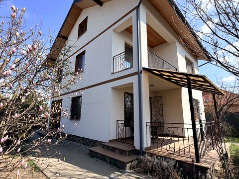 будинок за адресою с. Підрясне, Щаслива