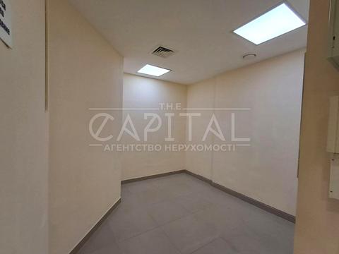 комерційна за адресою Басейна вул., 7А