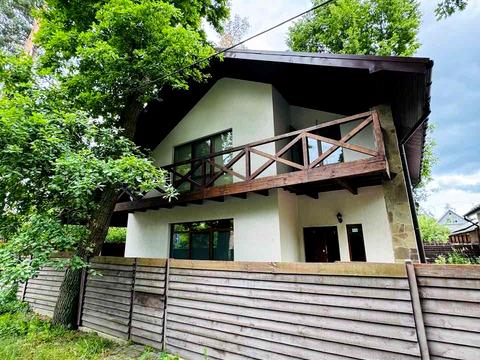 будинок за адресою Володимира Івасюка вул. (Грибоєдова)