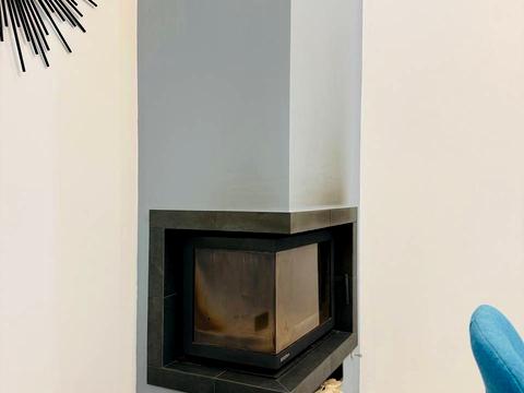 будинок за адресою Володимира Івасюка вул. (Грибоєдова)