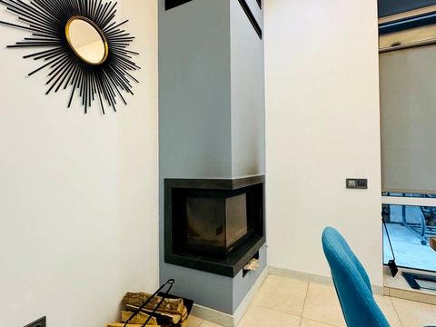 будинок за адресою Володимира Івасюка вул. (Грибоєдова)