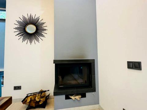 будинок за адресою Володимира Івасюка вул. (Грибоєдова)