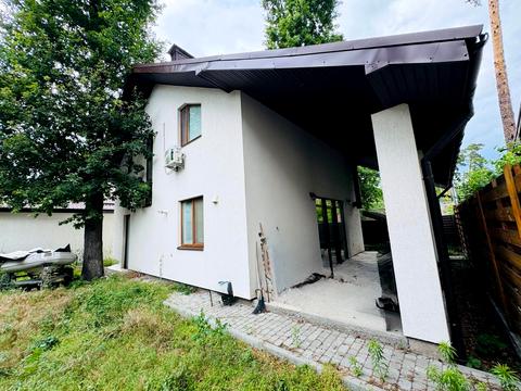 будинок за адресою Володимира Івасюка вул. (Грибоєдова)