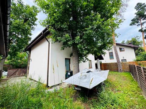 будинок за адресою Володимира Івасюка вул. (Грибоєдова)