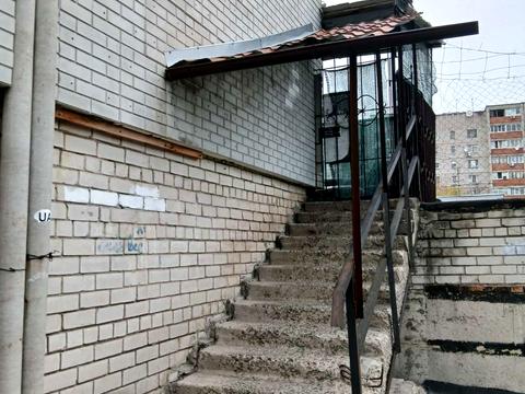 комерційна за адресою Кулишівська вул. (Сергія Лазо), 1