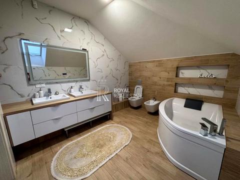 будинок за адресою Зоряна, 4