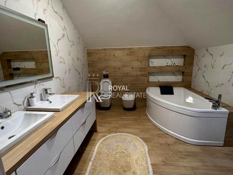 будинок за адресою Зоряна, 4