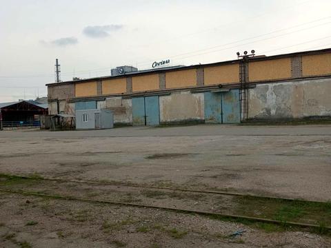 комерційна за адресою Десантників пл., 5