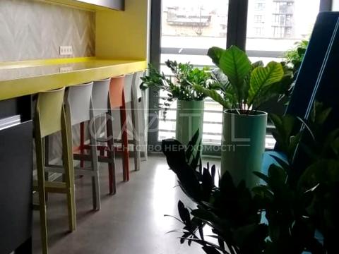 коммерческая по адресу Саксаганского ул., 70