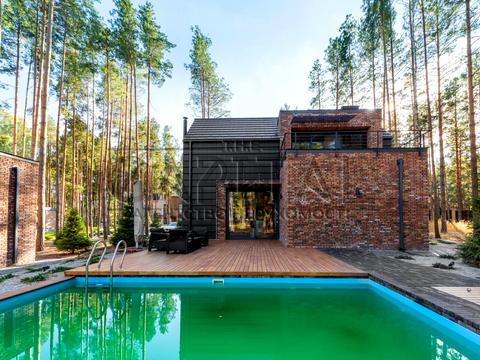 будинок за адресою Набережна вул.