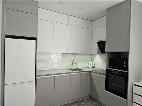 квартира по адресу Строителей ул., 9