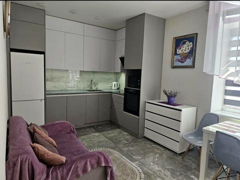 квартира по адресу Строителей ул., 9