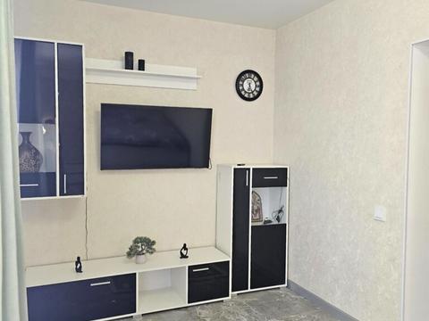 квартира по адресу Строителей ул., 9