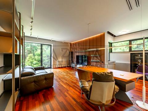 будинок за адресою Набережна вул.