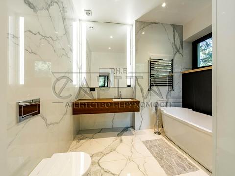 будинок за адресою Набережна вул.