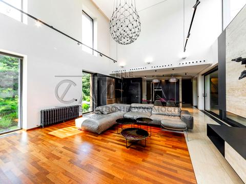 будинок за адресою Набережна вул.