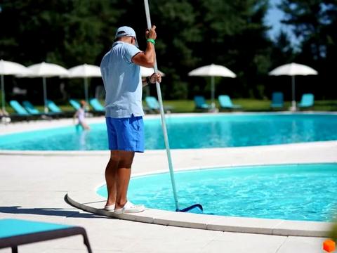 будинок за адресою Набережна вул.