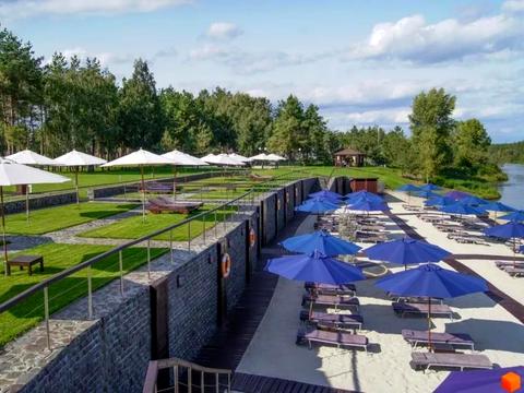 будинок за адресою Набережна вул.