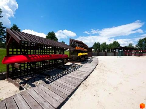 будинок за адресою Набережна вул.