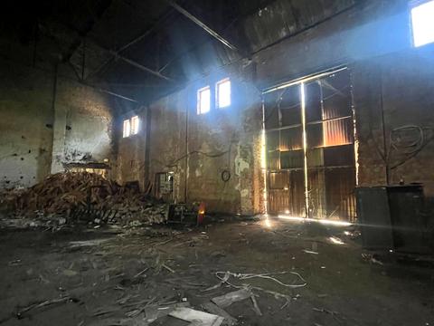 комерційна за адресою і.франка, 7