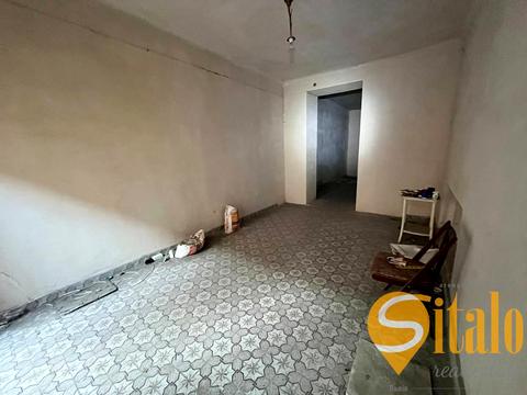 комерційна за адресою Шептицьких вул., 21