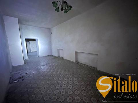 комерційна за адресою Шептицьких вул., 21