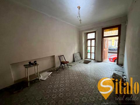 комерційна за адресою Шептицьких вул., 21