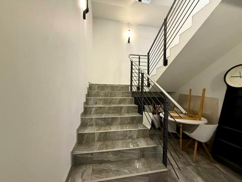 комерційна за адресою Шолуденка вул., 5