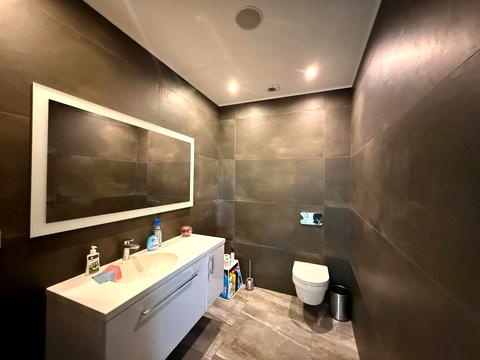 комерційна за адресою Шолуденка вул., 5