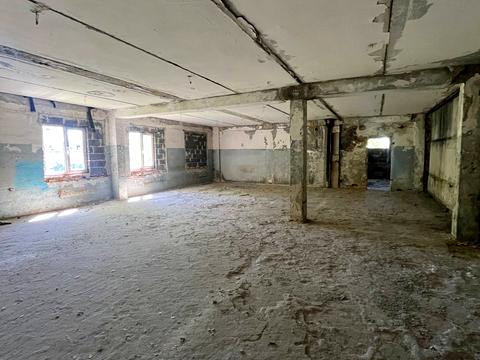 комерційна за адресою Івана Франка вул., 7