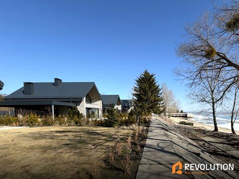 дом по адресу Приморська