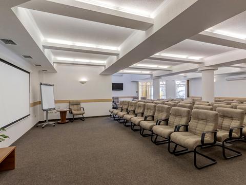 комерційна за адресою с. Микуличин, Грушевського вул., 2А