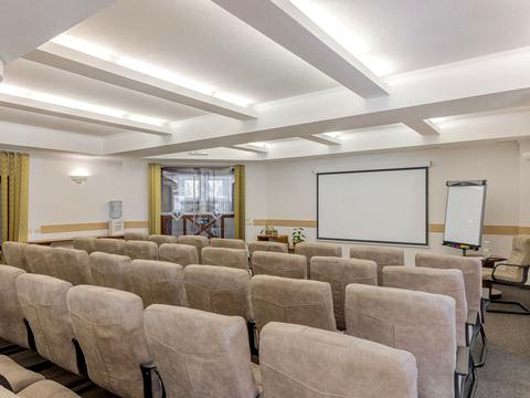 комерційна за адресою с. Микуличин, Грушевського вул., 2А