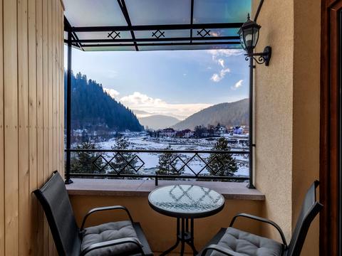 комерційна за адресою с. Микуличин, Грушевського вул., 2А