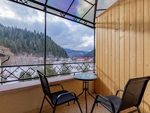 комерційна за адресою с. Микуличин, Грушевського вул., 2А