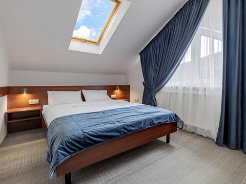 комерційна за адресою с. Микуличин, Грушевського вул., 2А