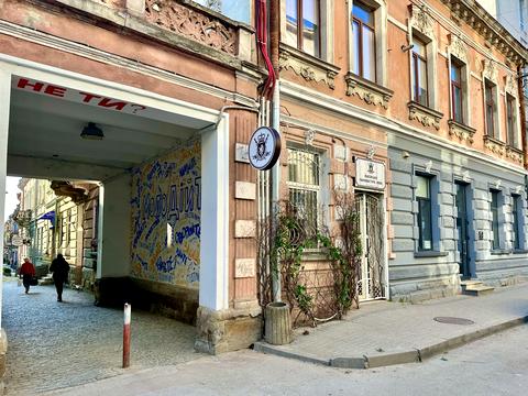 комерційна за адресою Кульчицької вул., 9