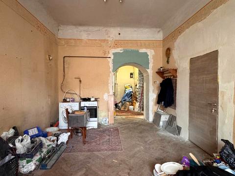 квартира за адресою Михайла Старицького вул., 4