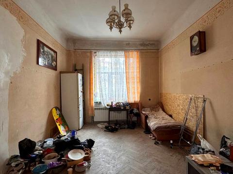 квартира за адресою Михайла Старицького вул., 4