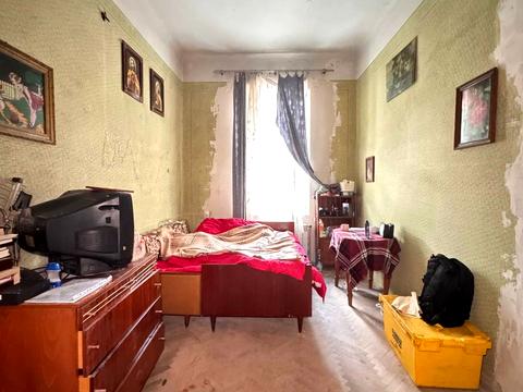 квартира за адресою Михайла Старицького вул., 4