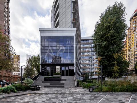 комерційна за адресою Євгена Коновальця вул. (Щорса), 36Д