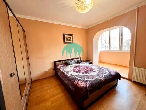 квартира за адресою Євгена Коновальця вул., 42