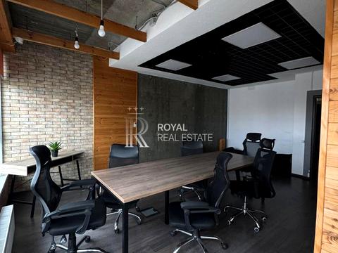 комерційна за адресою Кловський узвіз, 7a